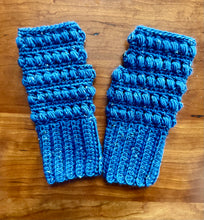 Handmade fingerless gloves made with Wool