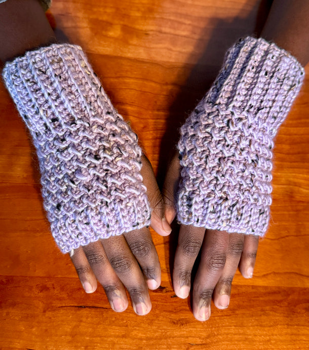 Handmade fingerless gloves made with Wool