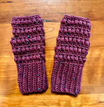 Handmade fingerless gloves made with Wool