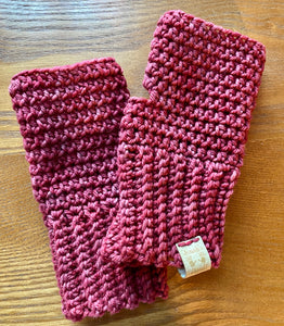 Handmade fingerless gloves made with Wool